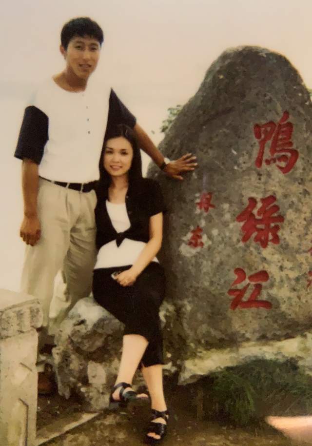 大连缅怀张恩华,足球界悼念张恩华