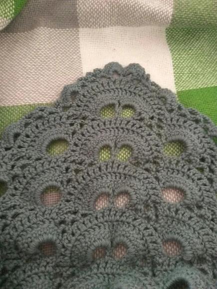 祖母方格三角围巾的各种编织方法,三角围巾镂空钩针花样图案大全