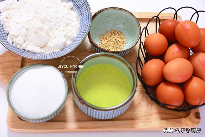 鸡蛋面粉花生油蛋糕,纯花生油鸡蛋白糖老式蛋糕做法