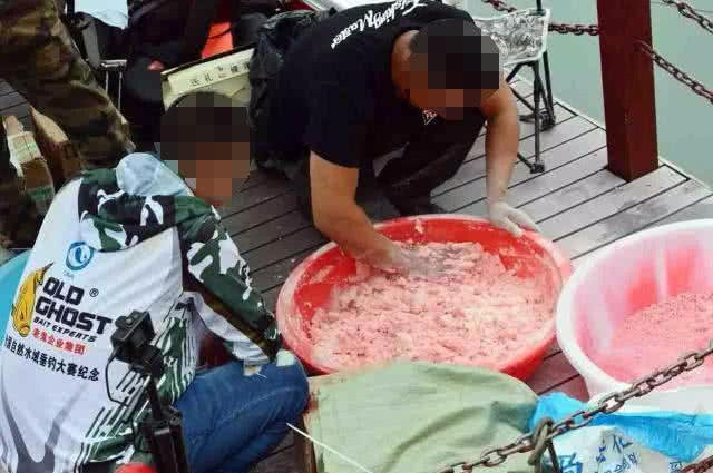 钓鱼鱼饵怎么使用,钓鱼新手三大误区