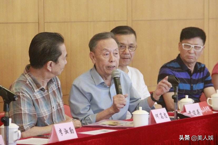 黄俊英经典粤语相声四大才子,粤语相声大师黄俊英的相声