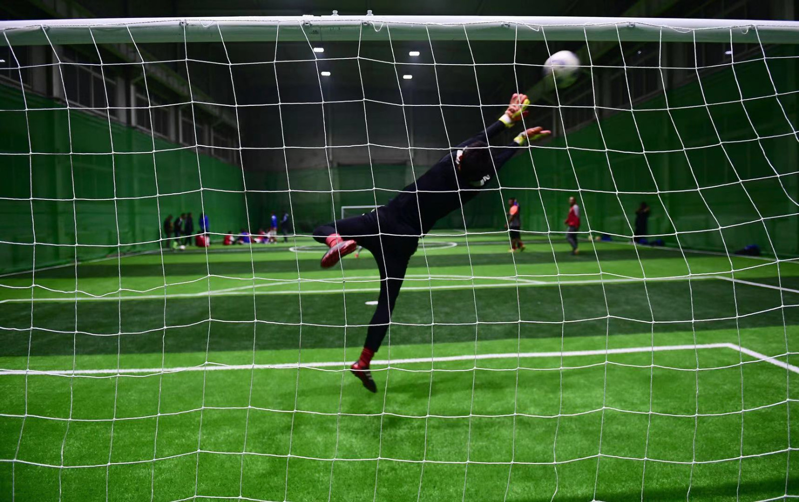 全世界的恒温足球场,冬天室内足球场