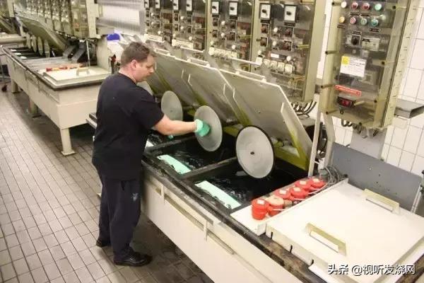 做黑胶的方法,黑胶是怎么制作的