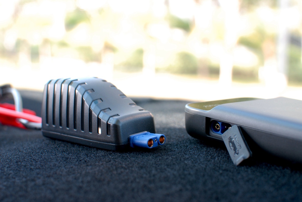 汽车应急启动电源能修复吗,汽车亏电应急启动电源怎么使用