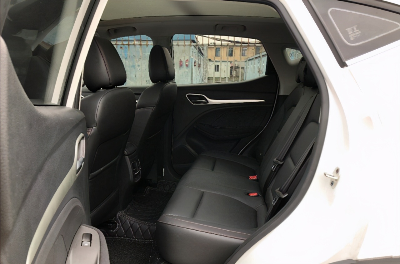 18年的名爵zs现在还能卖多少钱,21年的名爵zs能卖多少钱