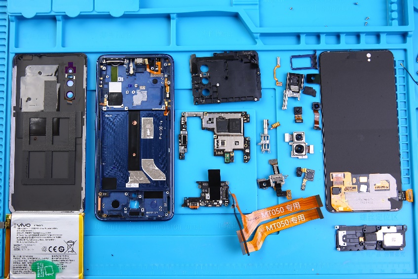 旗舰机拆机对比三星,国产机和三星拆机