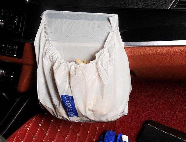 高速路上堵车了想小便怎么办,堵车怎样解决小便