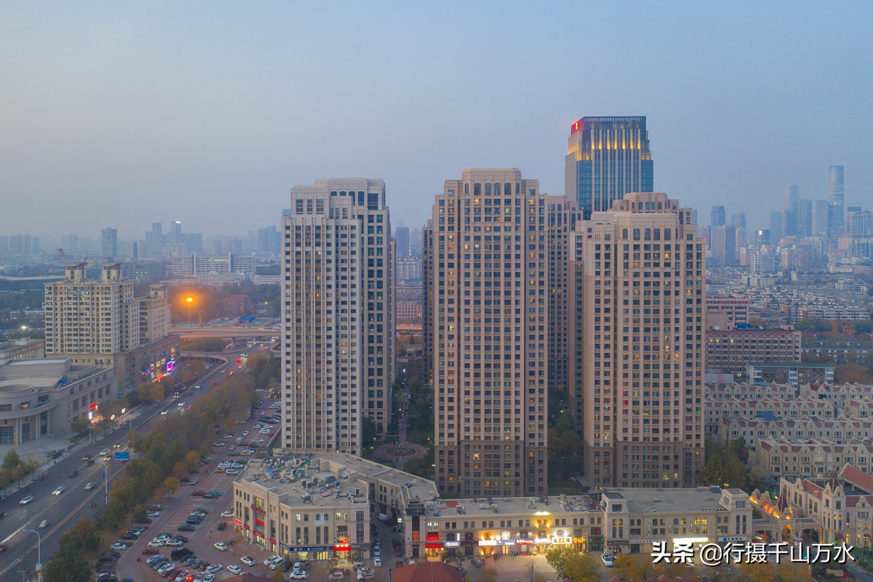 航拍天津天塔,天塔是世界唯一一座水中之塔