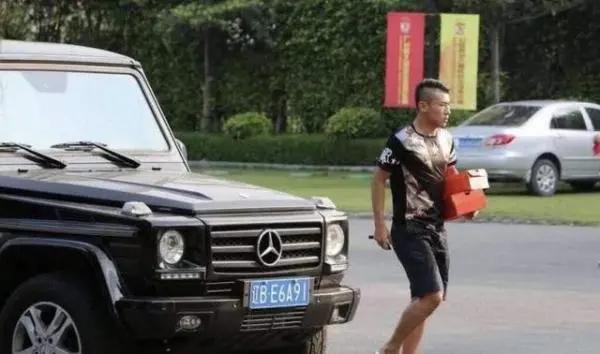 回顾于汉超涂改车牌事件全过程,于汉超再次涂改车牌致歉视频