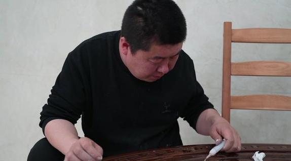 红木家具维修翻新保养方法,红木家具怎么修不贬值