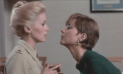 圣罗兰最经典的衣服,圣罗兰最经典款的衣服