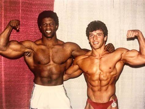 米洛斯练哭鹿晨辉箭步蹲,米洛斯练哭鹿晨辉全集