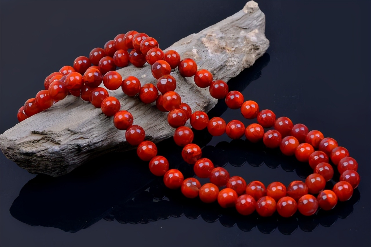 南红玛瑙值不值得买,南红玛瑙保值吗值得买吗