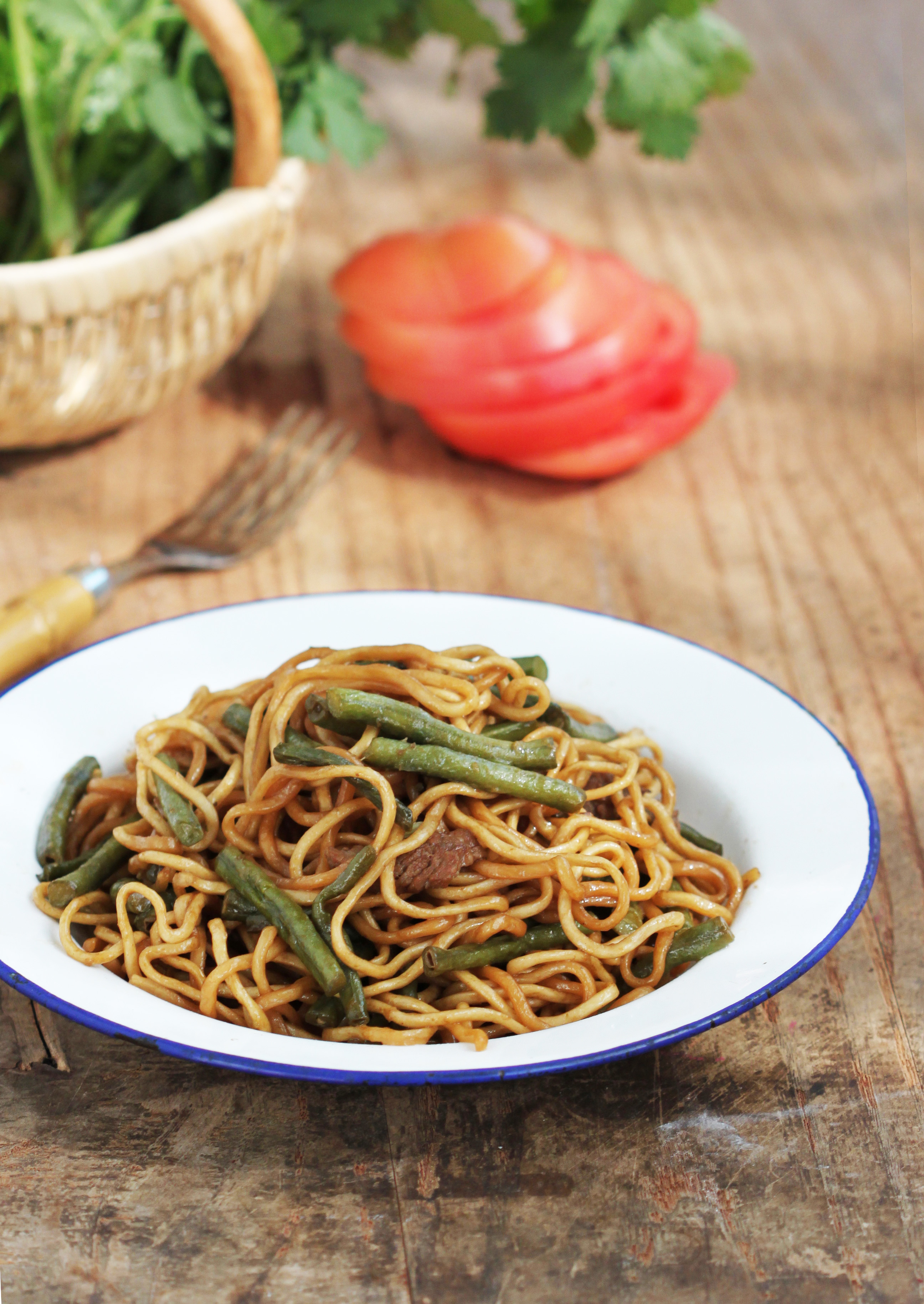 焖面时用干面要怎么做,焖面怎样做出了锅不粘