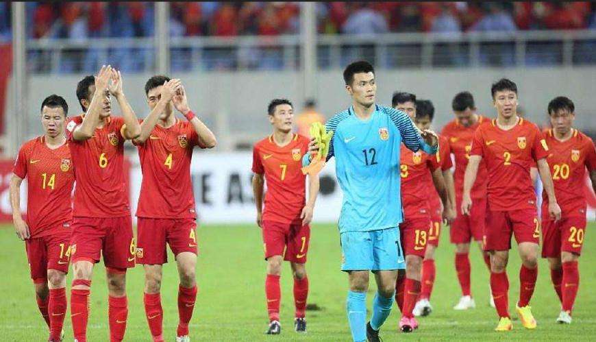 国足国家队训练,国足训练90分钟超高强度深感疲惫