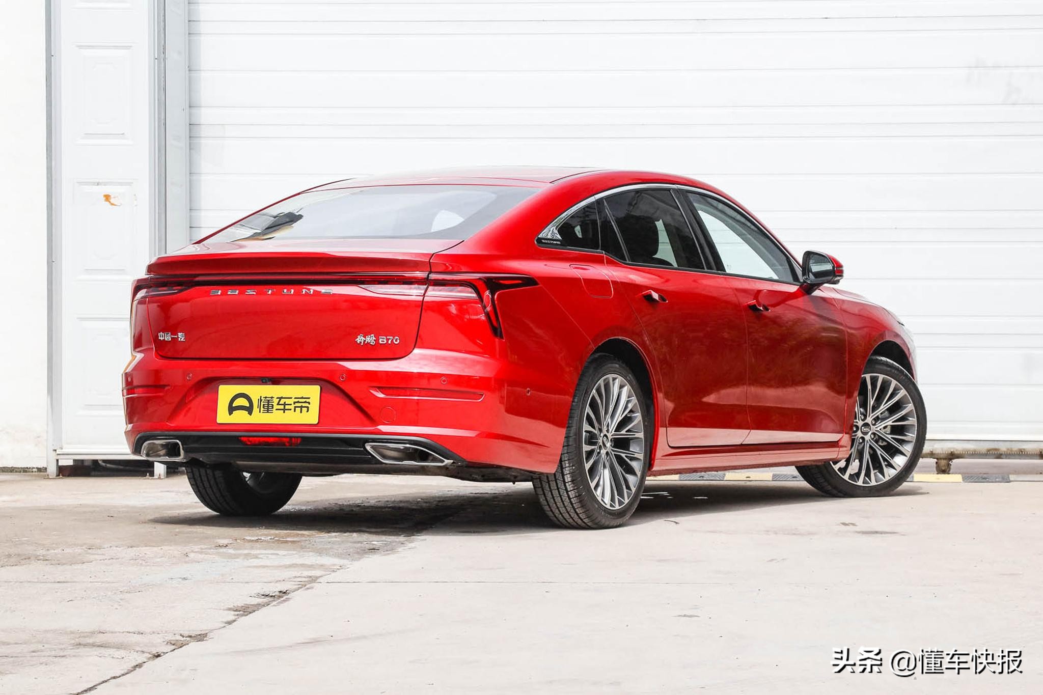 全新一代奔腾b70外观,全新一代奔腾b70实拍