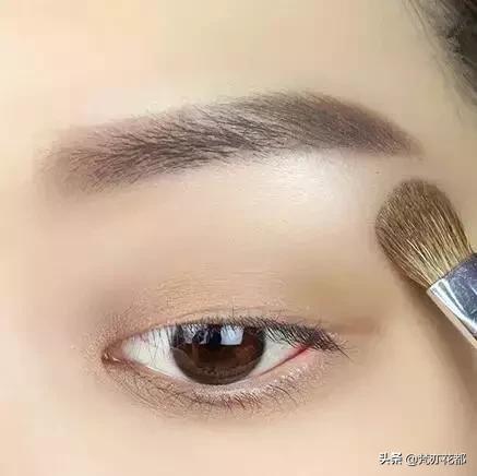 单眼皮怎么画眼线才能好看,单眼皮怎样画眼线好看