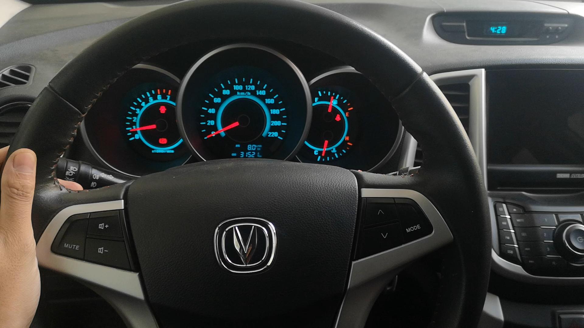 车子多久要做个四轮定位和动平衡,车子为啥要做四轮定位和动平衡