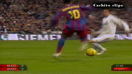 小罗十大足球绝技,足球精灵小罗伯纳乌球场