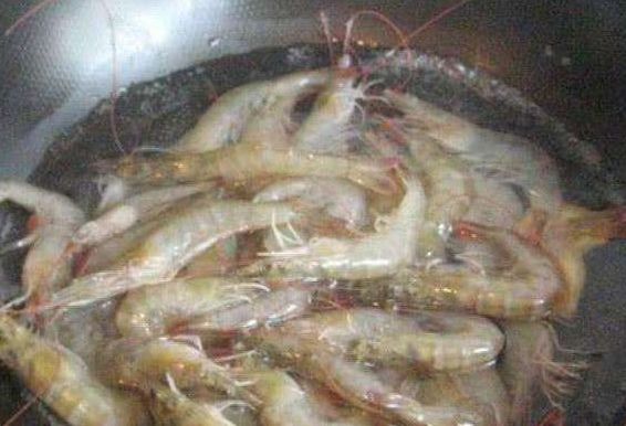 大虾储存为什么用瓶子,塑料瓶保存大虾的方法