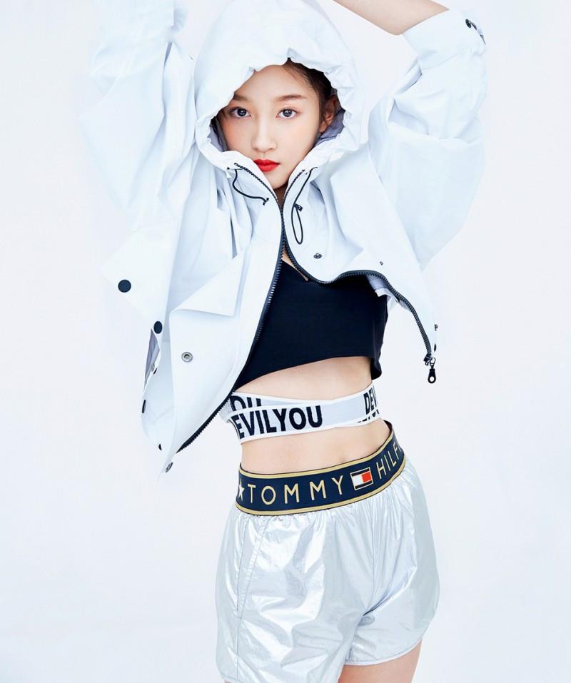 关晓彤九头身完整视频,关晓彤九头身写真