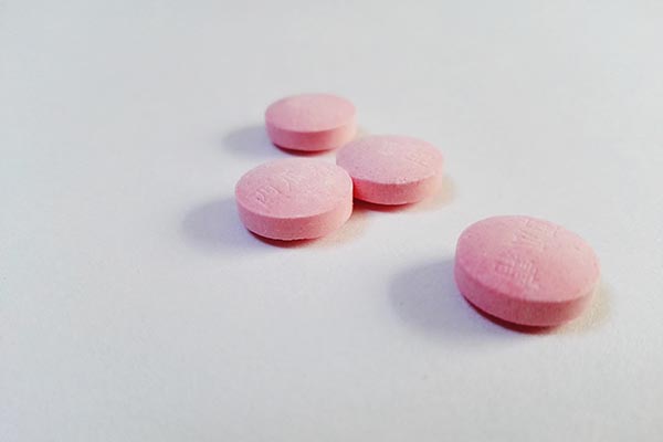 肝脏不好脸上图片,肝脏不好在脸上的表现