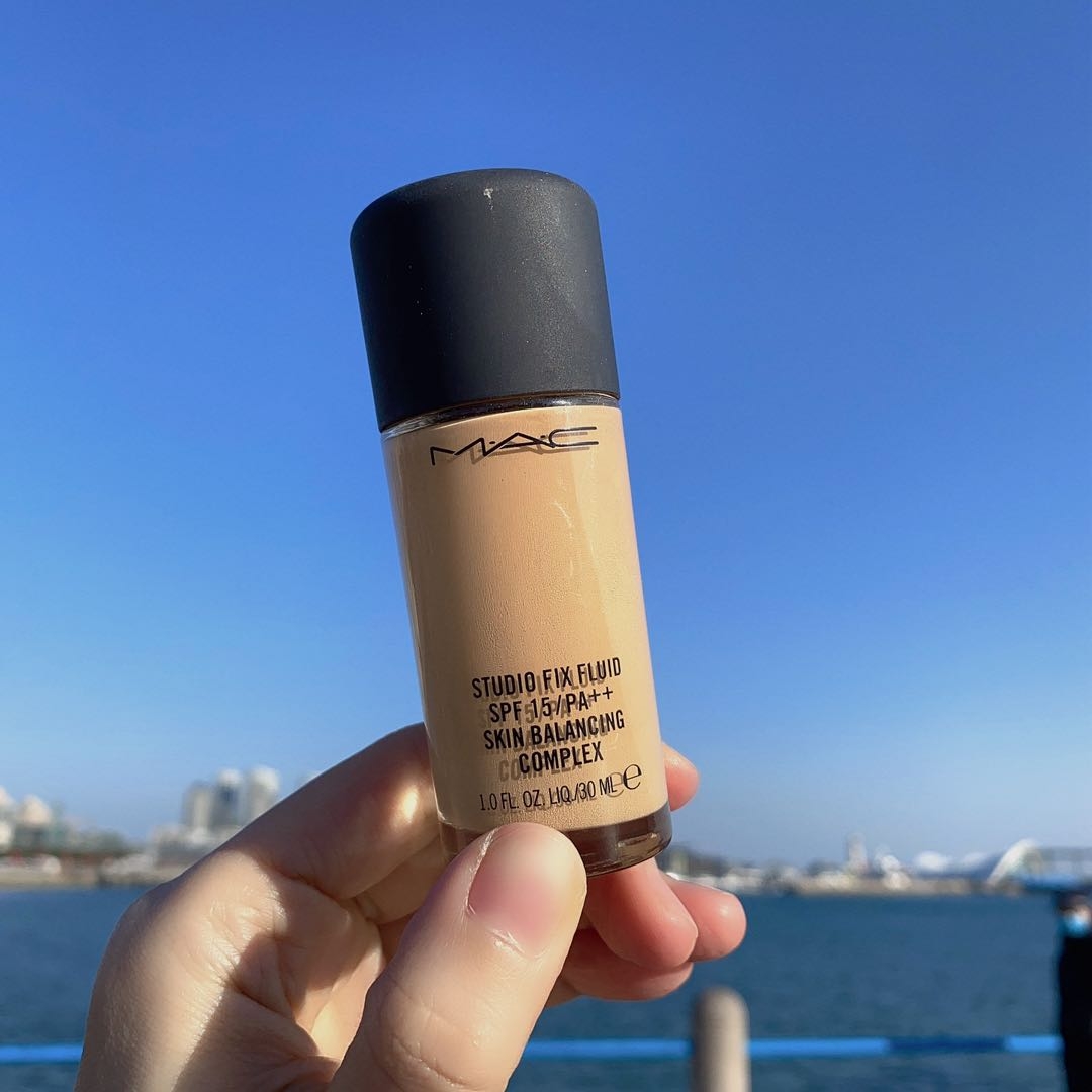 要想不脱妆妆前不涂,怎么选粉底液让粉底自然又有妆感