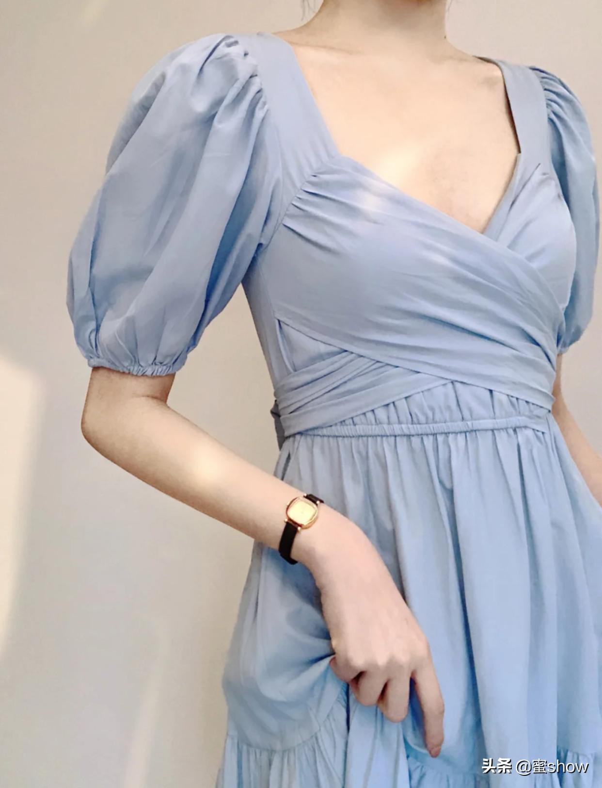 特别显身材的连衣裙叫什么名字,中袖藏蓝色连衣裙气质高级感