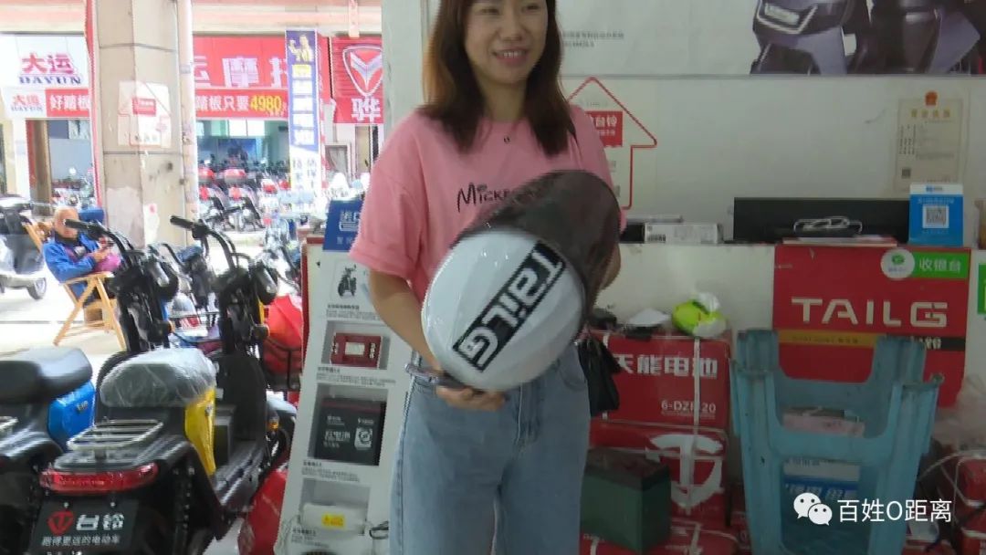 记者探访头盔爆红市场一盔难求 (一盔难求北京市场头盔涨价了吗)