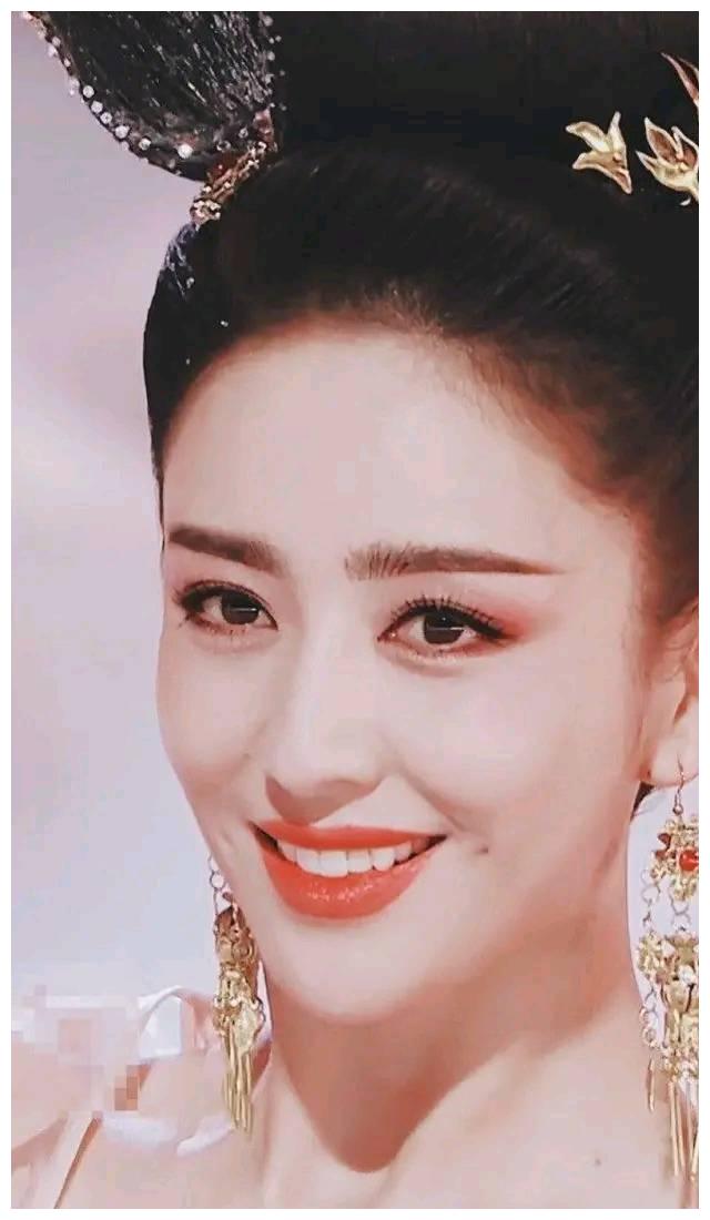 露额头对颜值要求更高,据说寸头是检验颜值的唯一标准