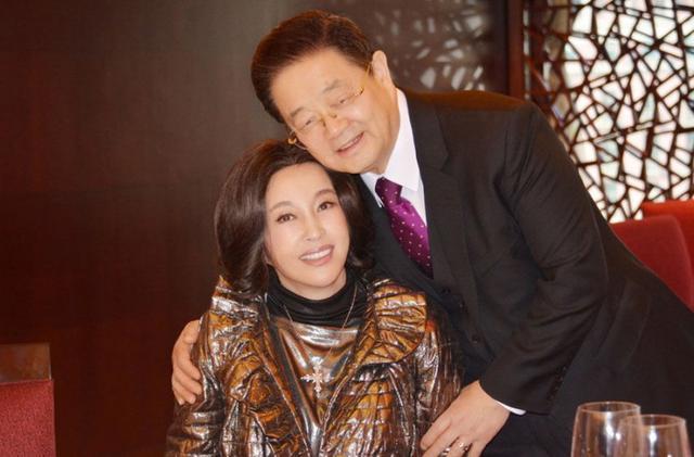 刘晓庆的狗血情史,靠美貌征服了8个男人,强势随意导致婚姻坎坷
