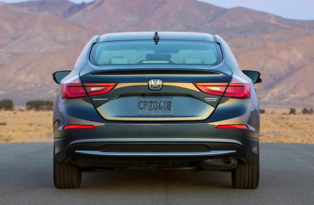 本田八代雅阁2.0和2.4哪个省油,本田雅阁有多省油