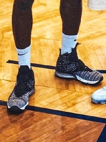 lebron17球鞋,lebron17减震高帮实战篮球鞋耐克