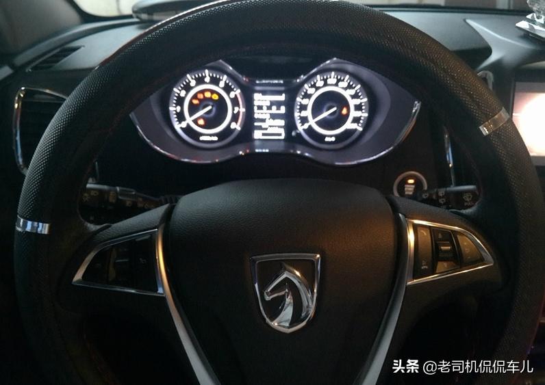 宝骏5602018款落地多少钱,宝骏5601.8手动新车价