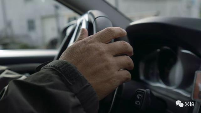 他9年为农村老人拍10000张全家福,你有多久没有拍过一张全家福了