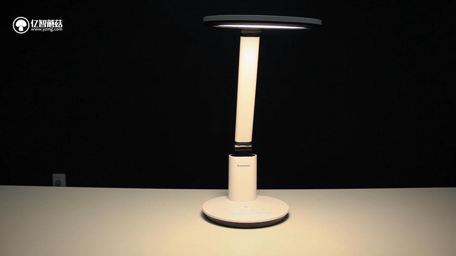 不要再相信“护眼灯”这种鬼话了！200~1500元台灯横测揭秘