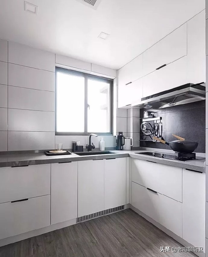 厨房毛坯墙壁油烟怎么处理,厨房油烟特别难清理吗