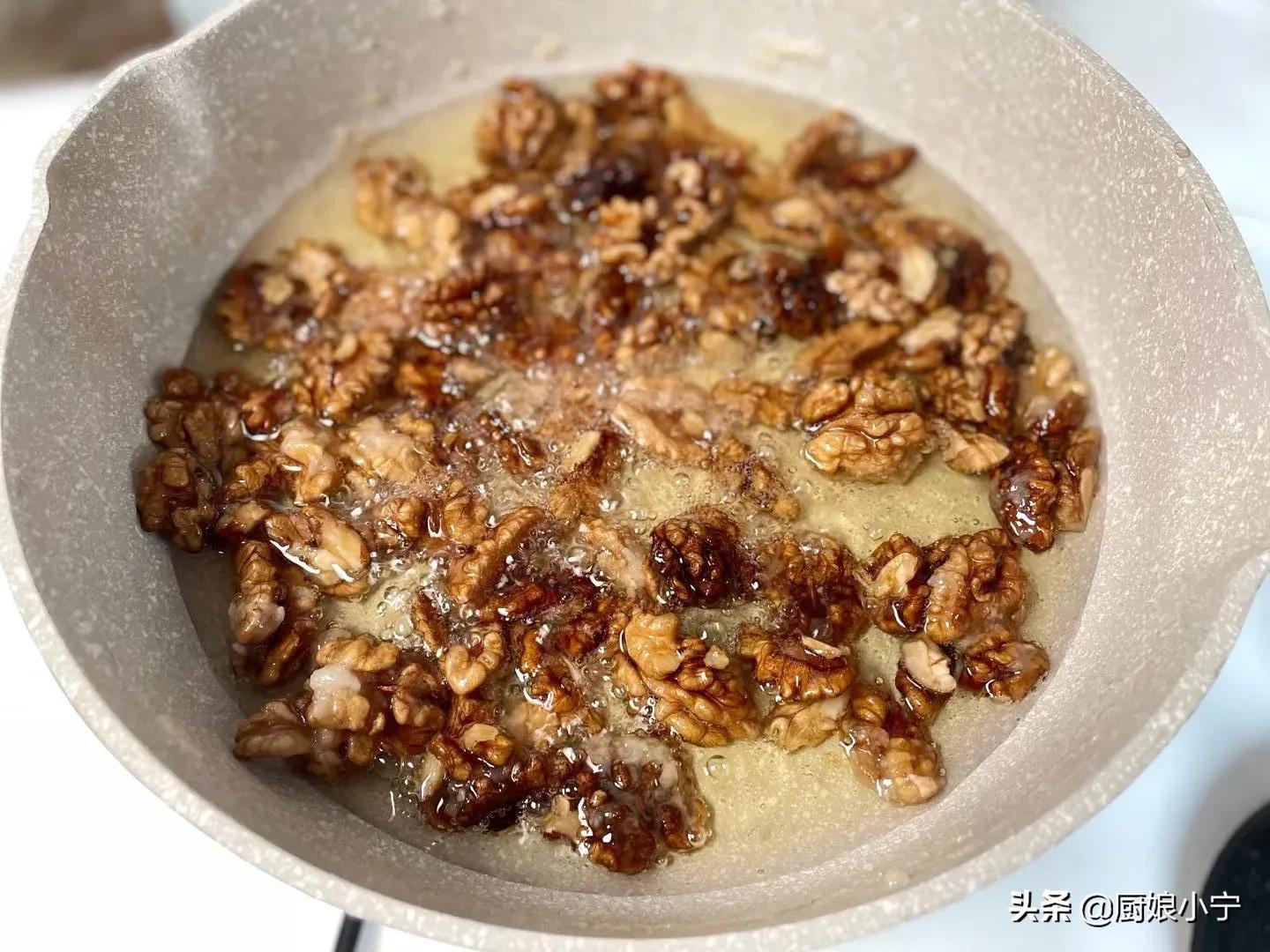 核桃蜂蜜琥珀核桃仁,熟核桃仁怎么做琥珀核桃