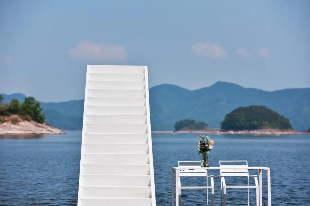 真正一线湖景！千岛湖这家“颜值杀”民宿自带一个超强属性