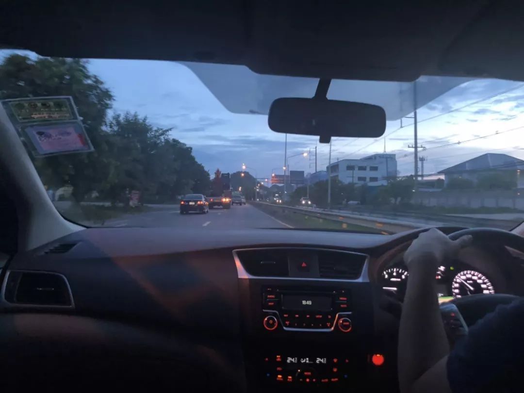为什么泰国不能开夜车,在泰国开车的体验