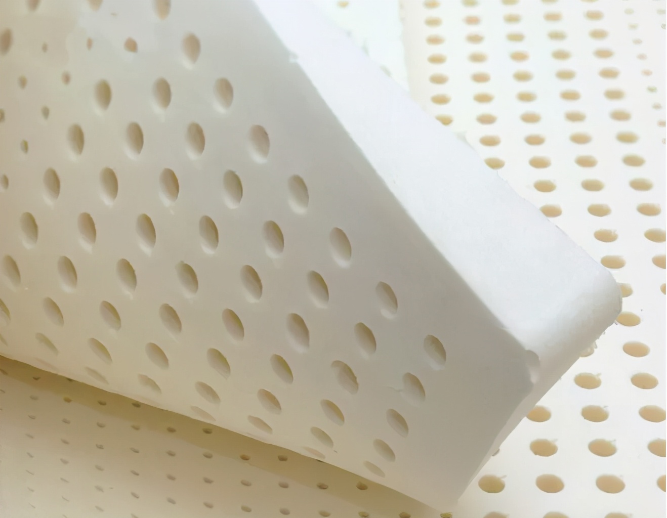 什么牌子的乳胶床垫最好最舒服,什么牌子的乳胶床垫比较好