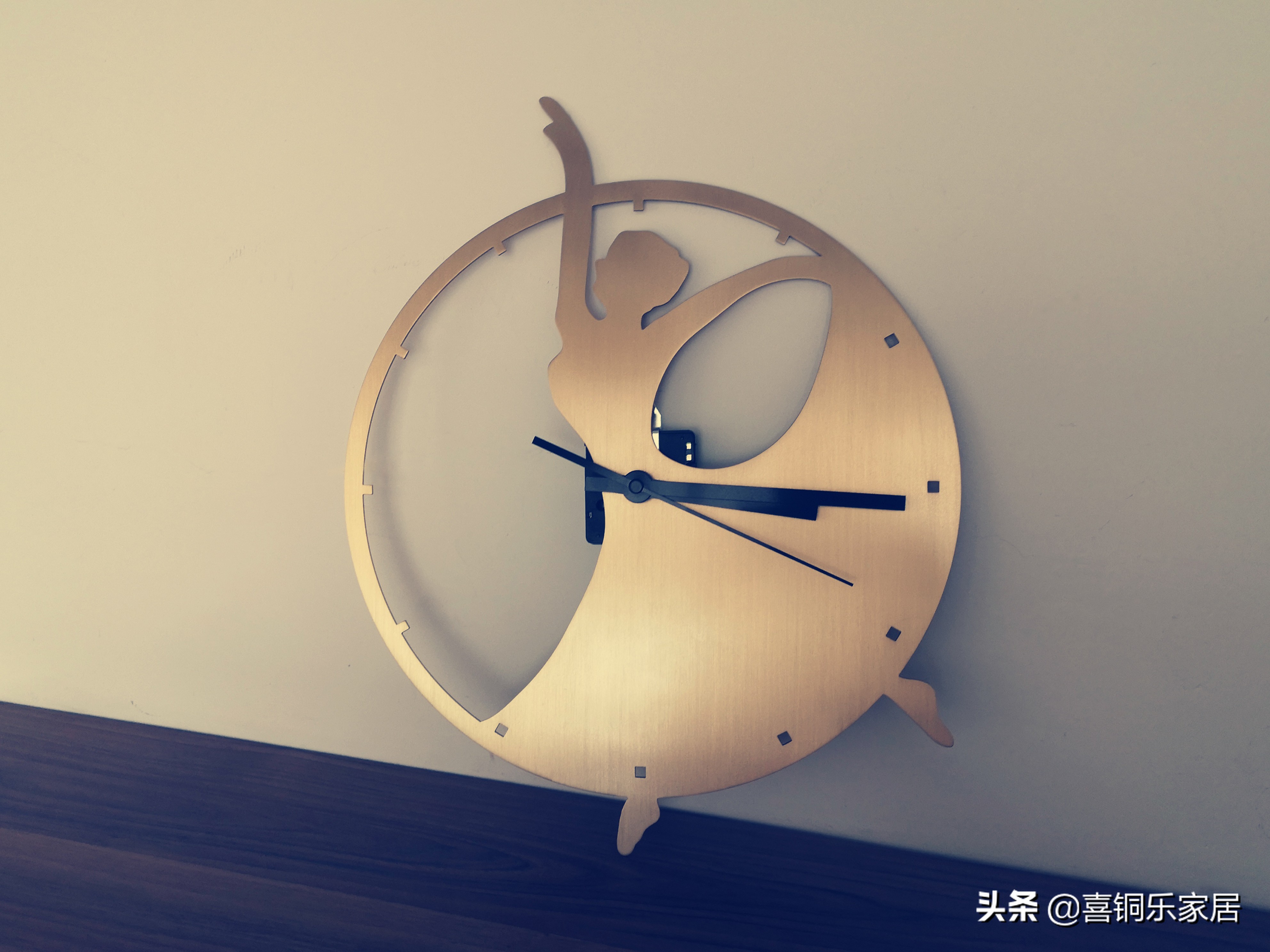 黄铜带来高级质感,黄铜的风格