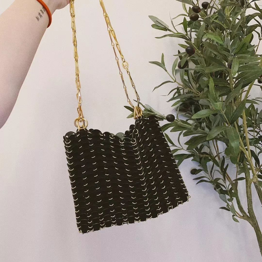 分享牌子包包视频,包包和帽子推荐