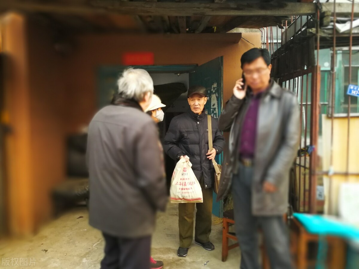 农村遇到不说理的邻居怎么处理,农村遇上邻居不讲究怎么办