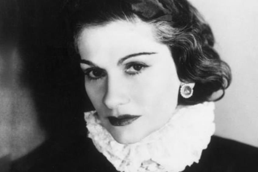 时尚界翘楚香奈儿离开修道院,时尚女王香奈儿的一生