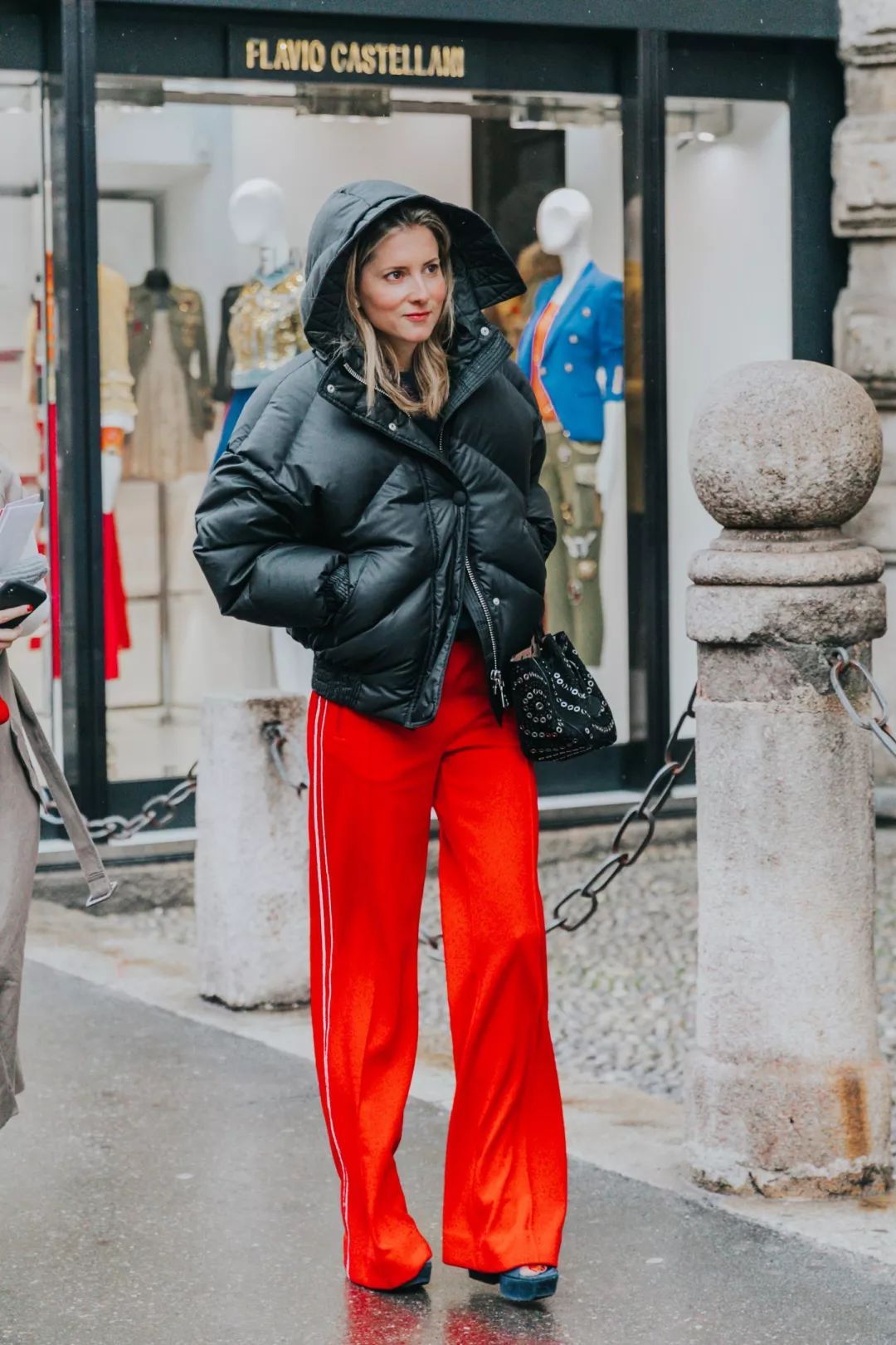 今年流行的条绒阔腿裤小个子穿搭,阔腿裤显瘦裤子保暖又好看