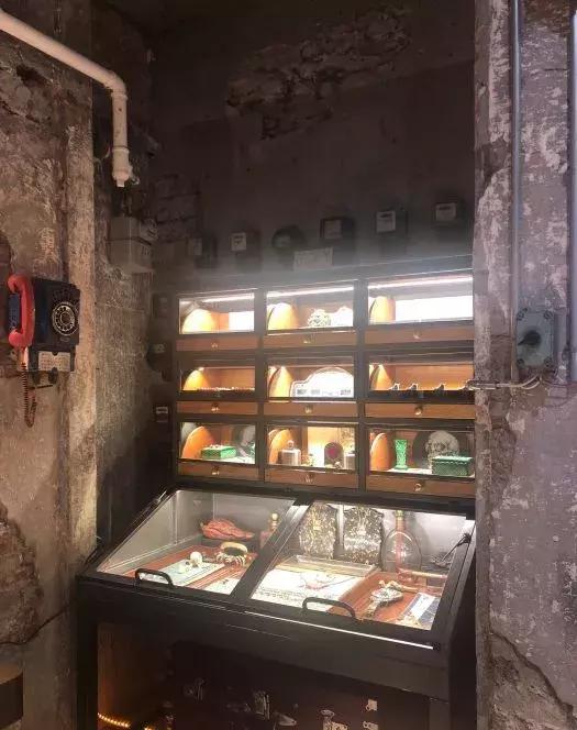 当你自以为穿得很潮去买手店 (时髦又小众魔都买手店逛街攻略)