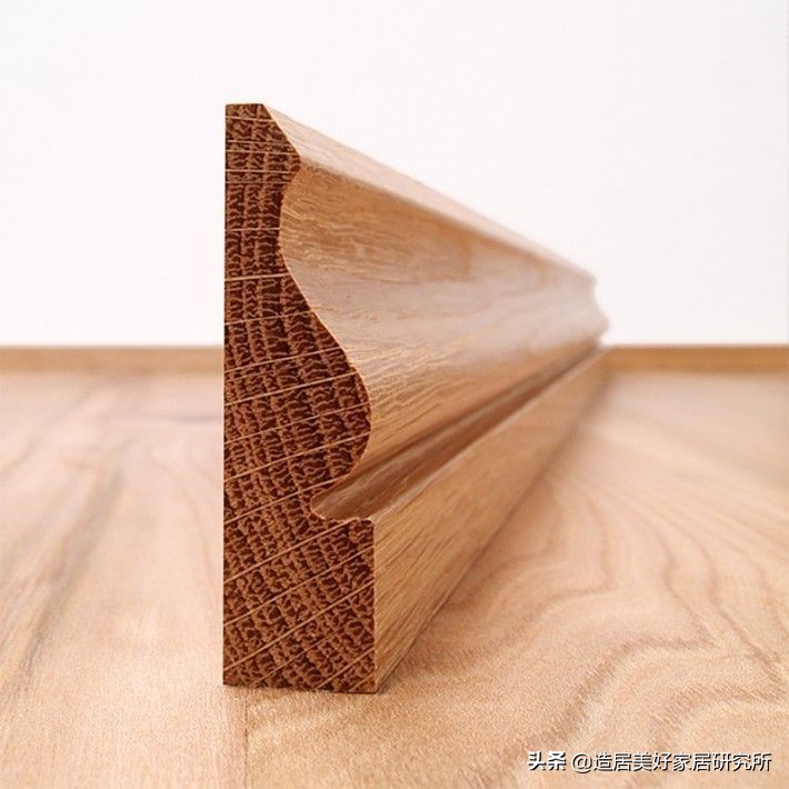 加几条木线条你的家离精致不远了,实木线条给你简练与静谧的美感