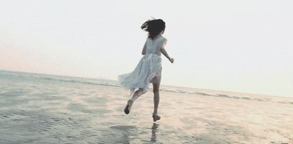 宅家30天才明白：成年人最稀缺的安全感，不是钱给的