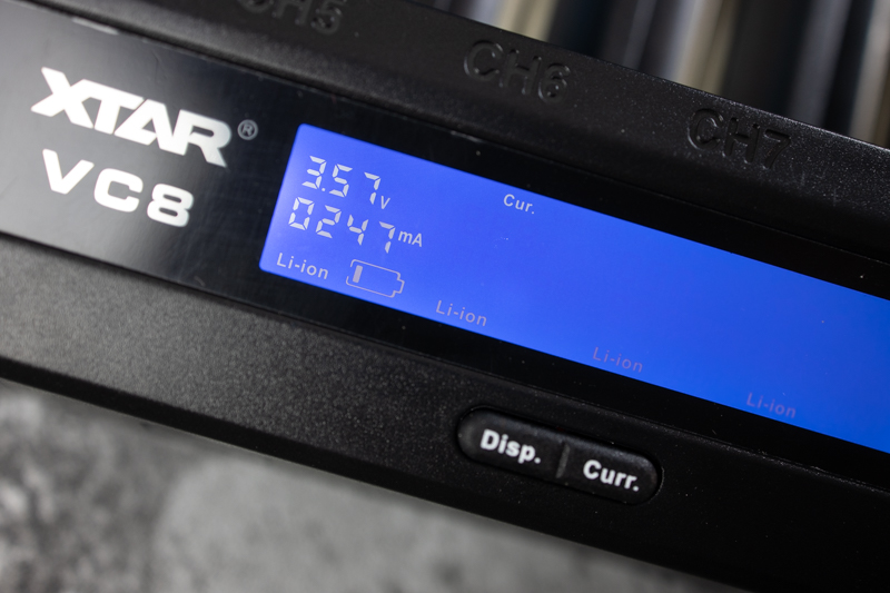 内阻测试、分容激活样样通，体验XTARVC8八槽位充电器